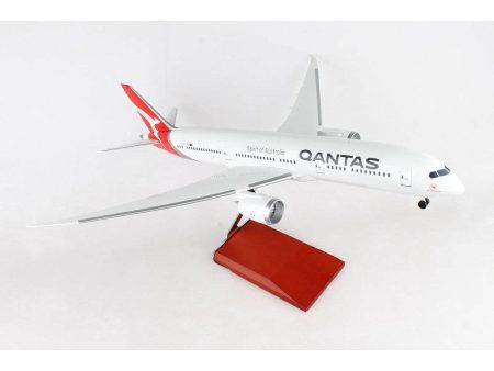 1 100 QANTAS B7879 with Landing Gear and Wooden Stand Supply